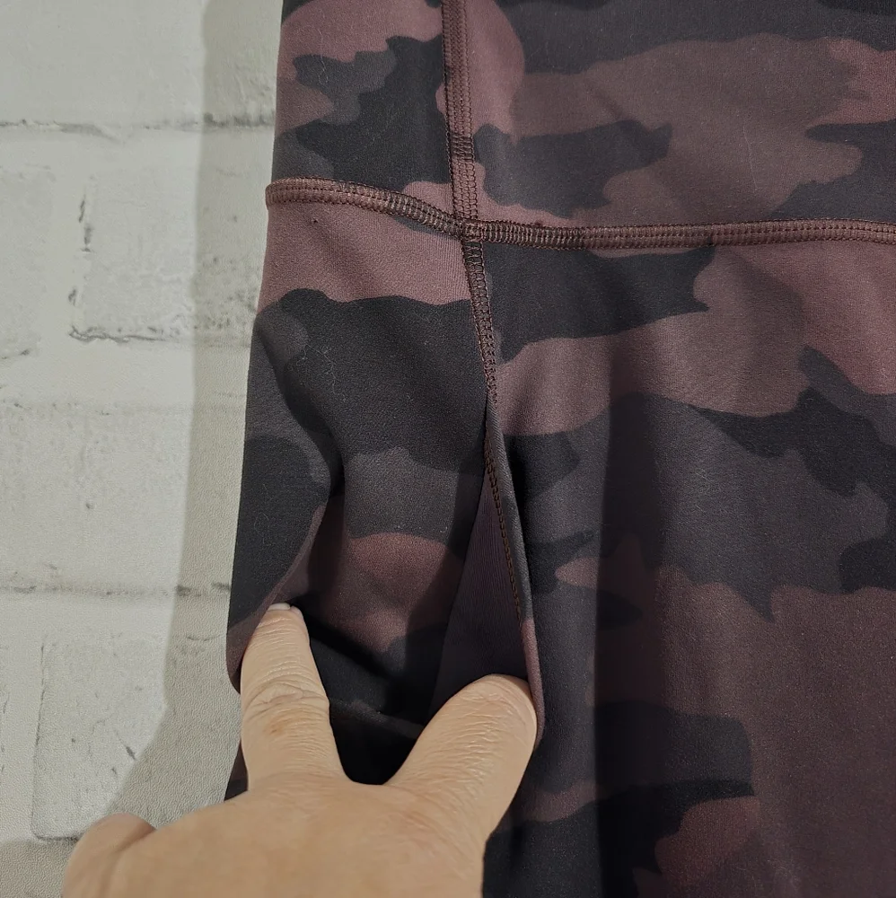 Lululemon‎ Invigorate Highrise Legging Brown Earth Camo size 6